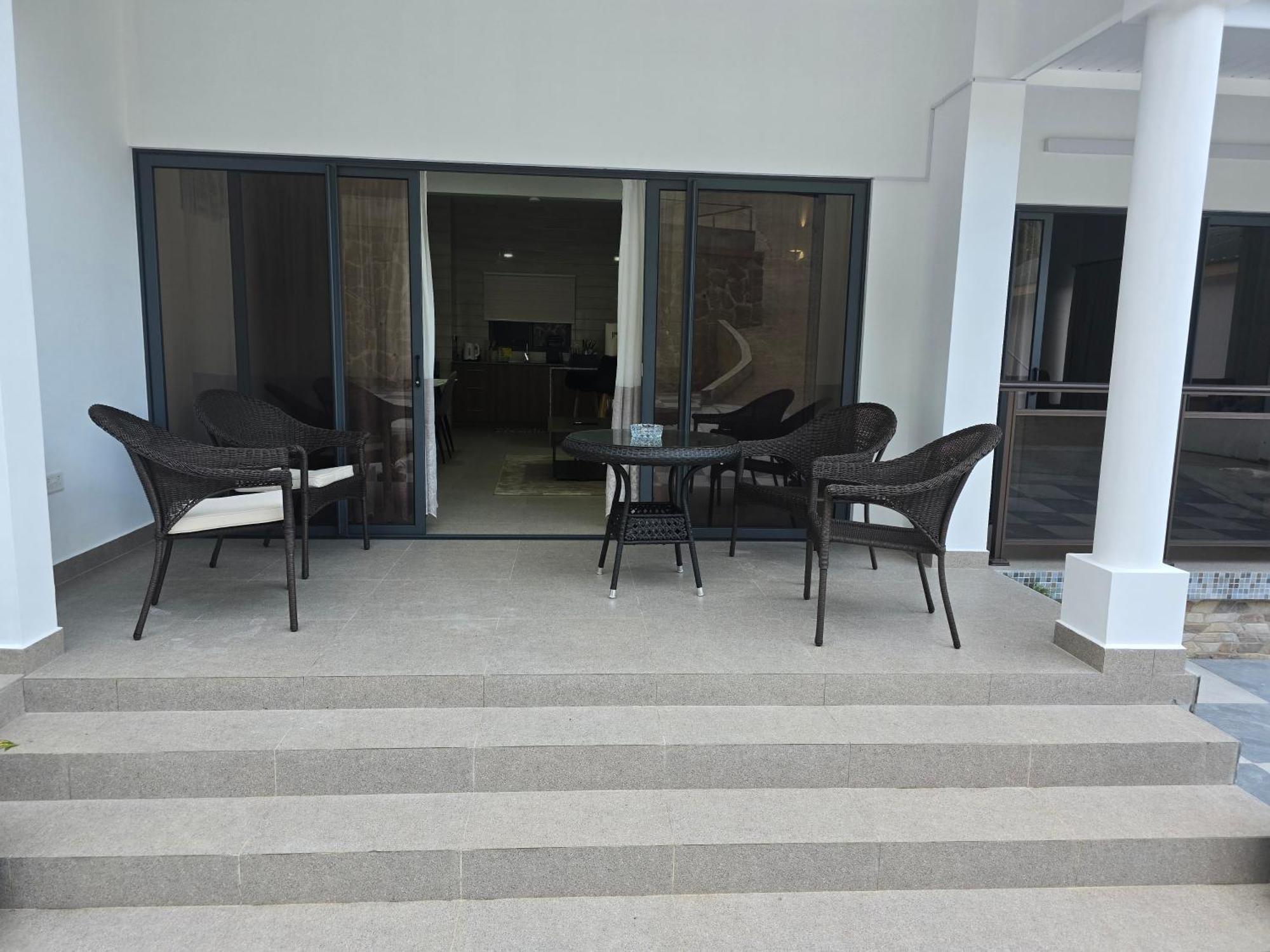 Lovers Paradise Self-Catering Apartments Анс-о-Пен Экстерьер фото